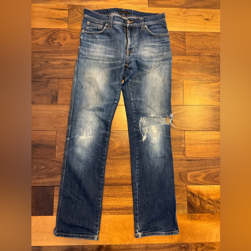 32/34 nudie distressed men’s jeans.